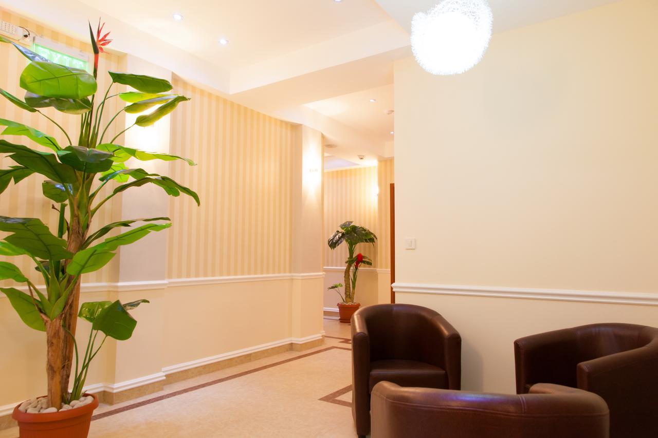 Hotel Blue Moon Ούλτσιν Εξωτερικό φωτογραφία
